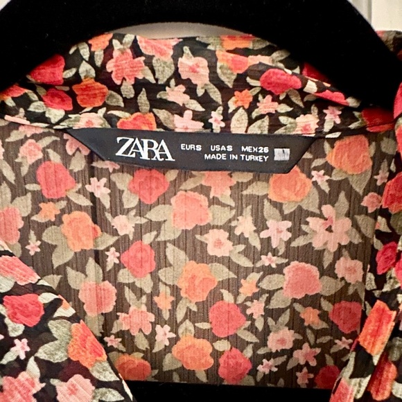 Zara Women's Floral Blouse - Black and Pink - Picture 2 of 3